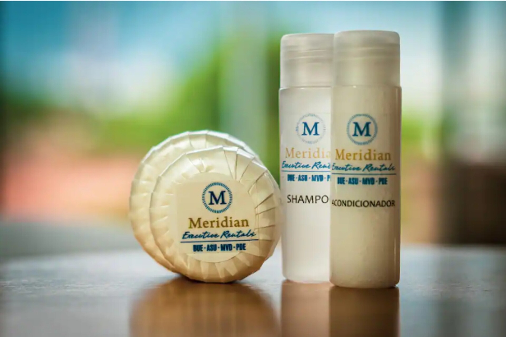 ¡A Pasos del Shopping del Sol! ¡Increíbles vistas! 24 Meridian Executive Rentals