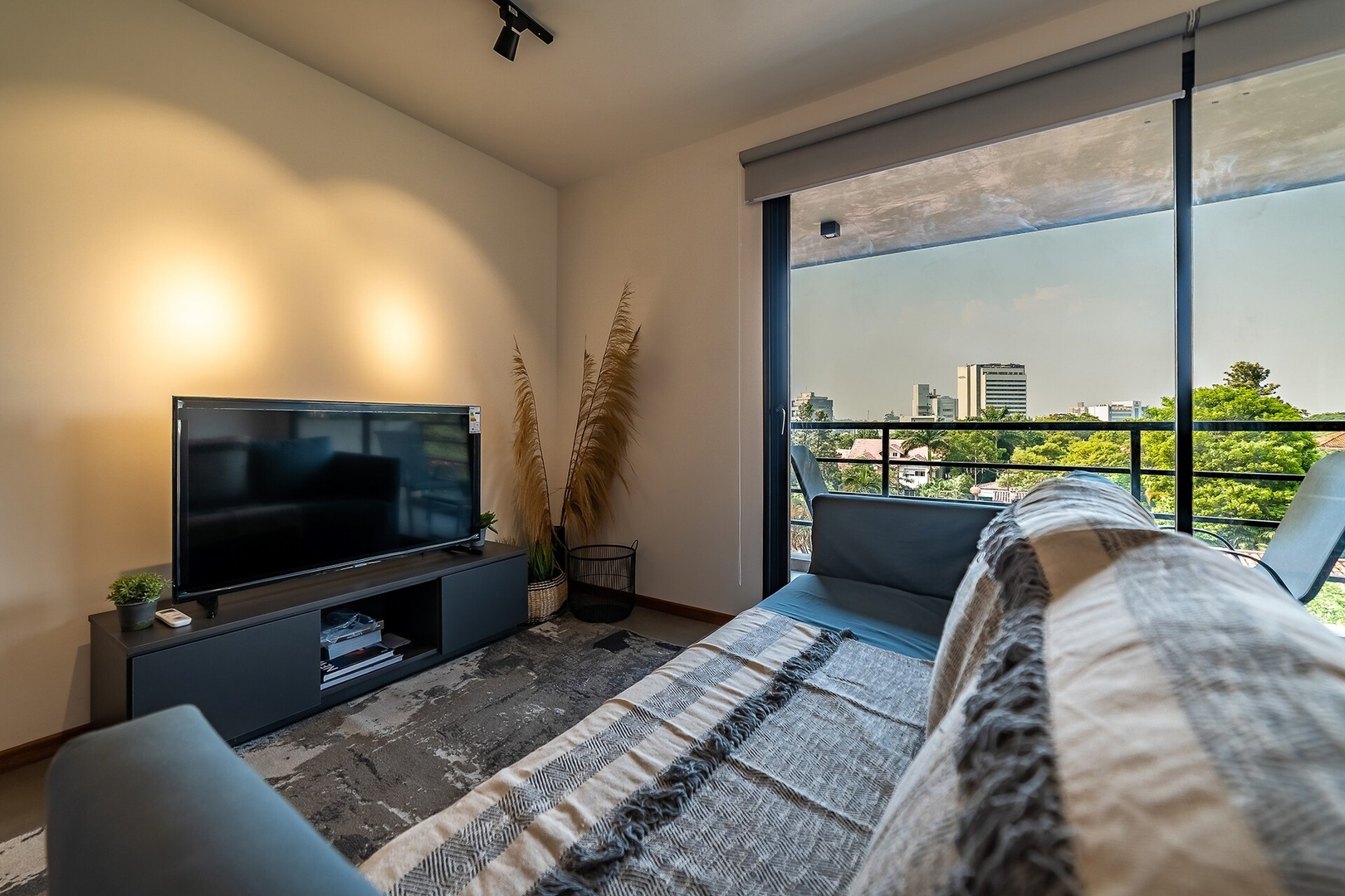 ¡A pasos de Paseo La Galería y a estrenar! 3 Meridian Executive Rentals