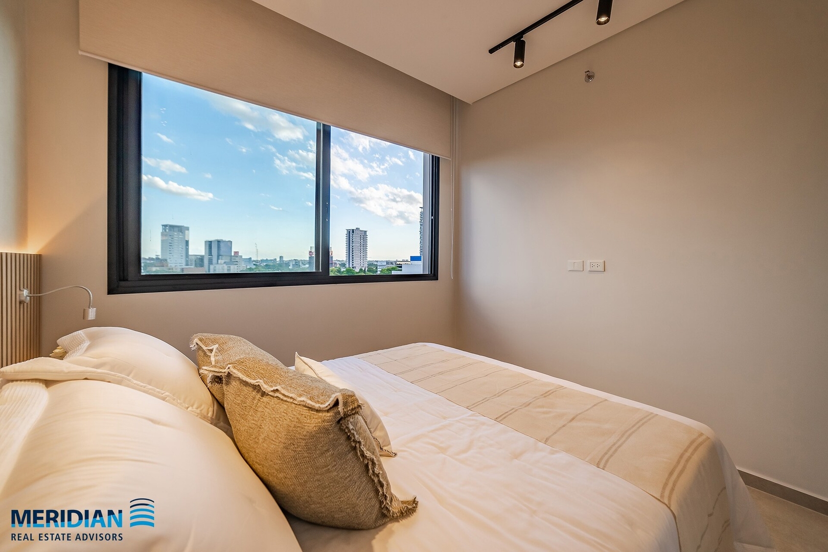 ¡A pasos del Shopping del Sol c/deco Profesional! 6 Meridian Executive Rentals