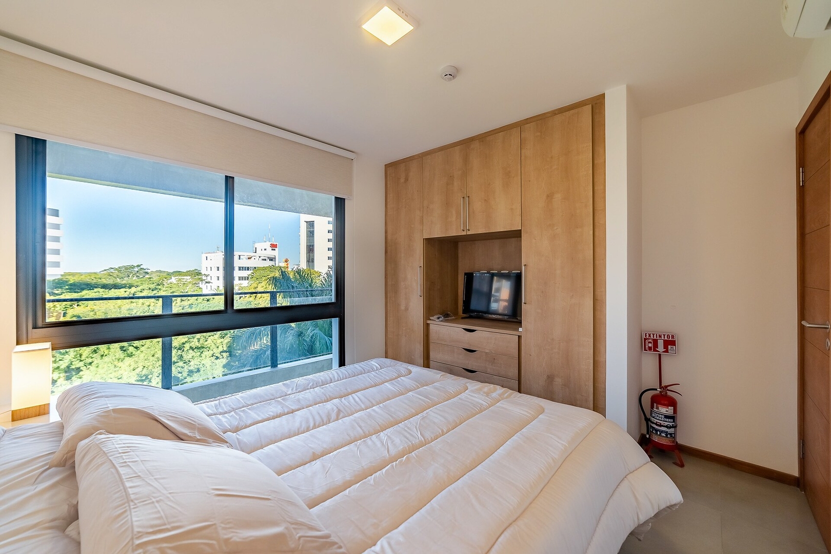  8 Meridian Executive Rentals