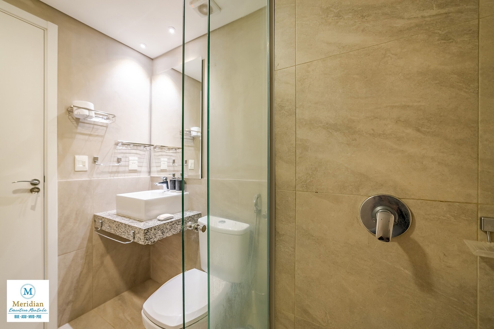 ¡Edificio Boutique a 200m de Paseo La Galería! 15 Meridian Executive Rentals