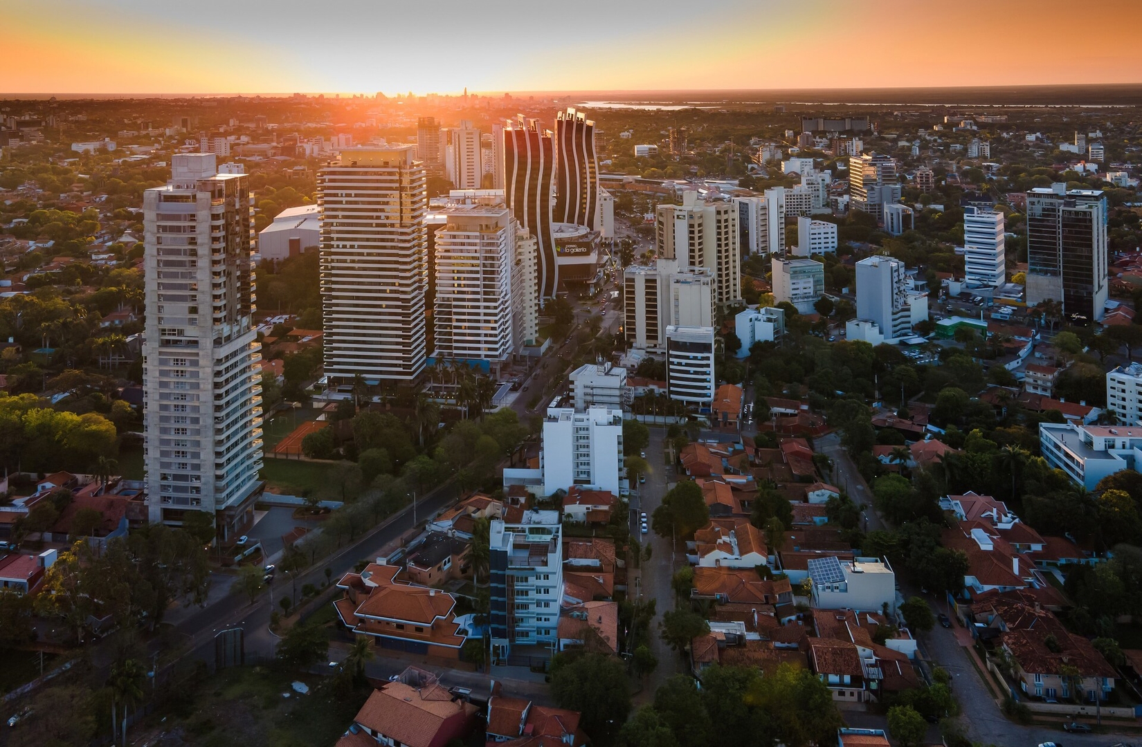 ¡A 200m de Paseo La Galería! 15 Meridian Executive Rentals