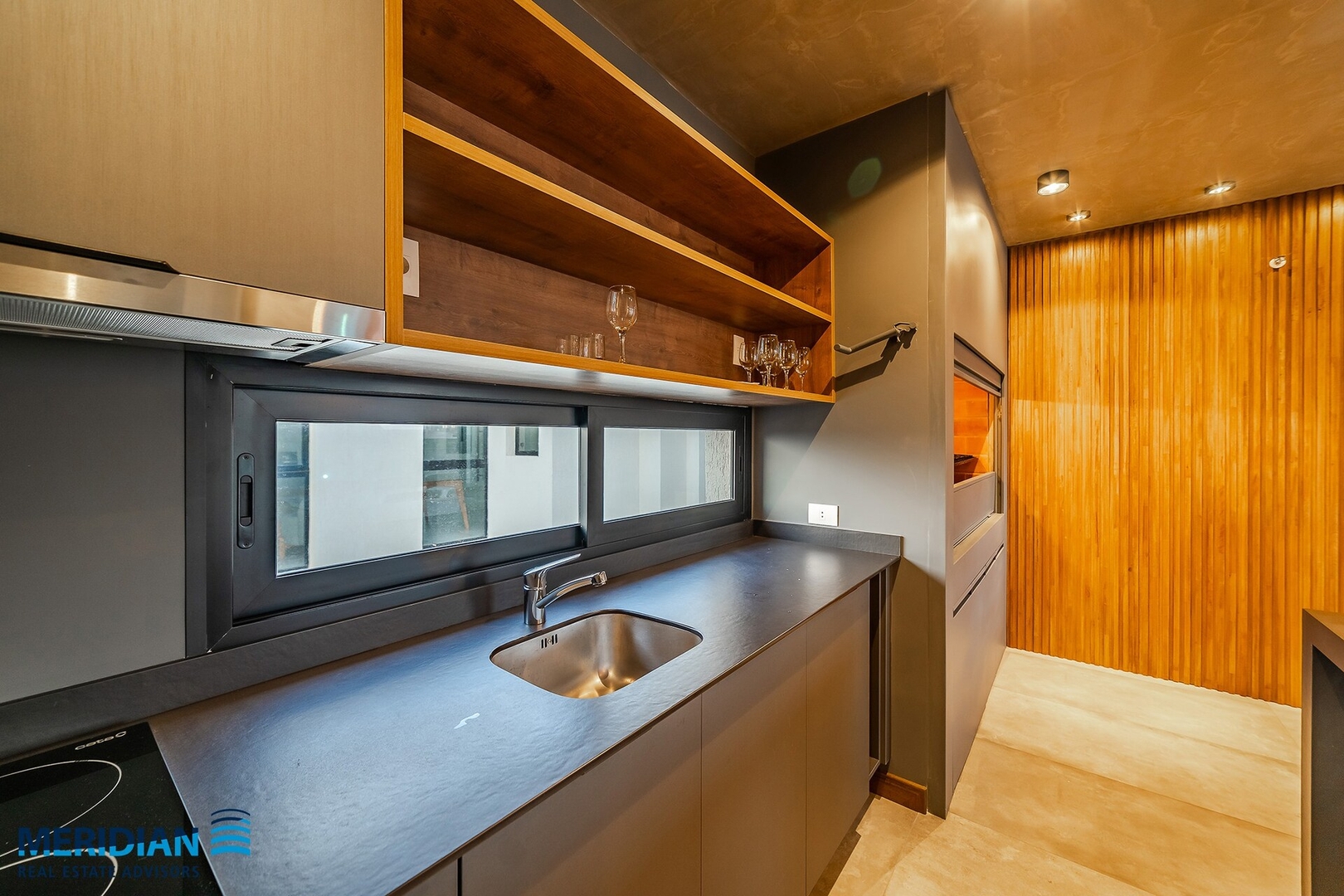  36 Meridian Executive Rentals