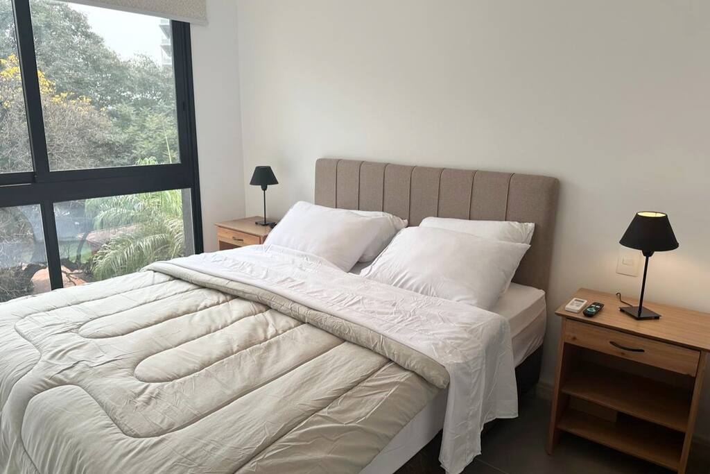 Alban. A pasos del shopping del Sol! 2 Meridian Executive Rentals