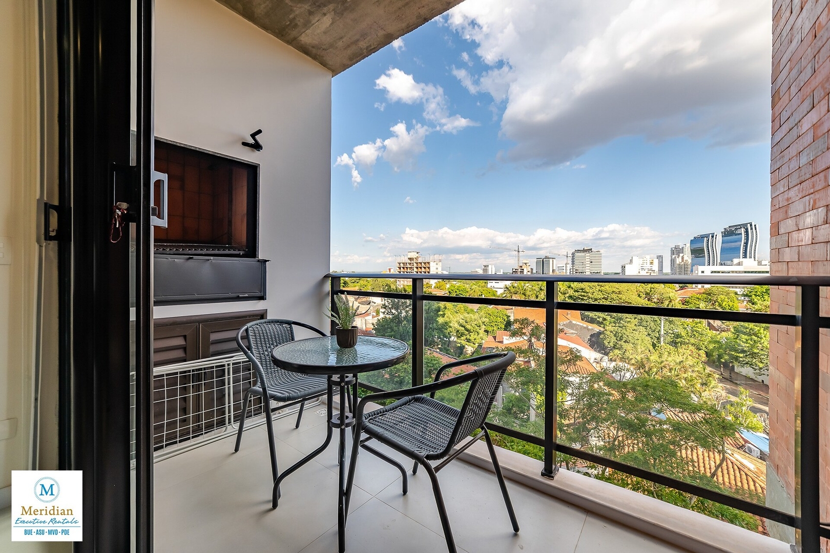 ¡Zona Shopping del Sol! ¡Nuevo! ¡High Speed WiFi! 9 Meridian Executive Rentals