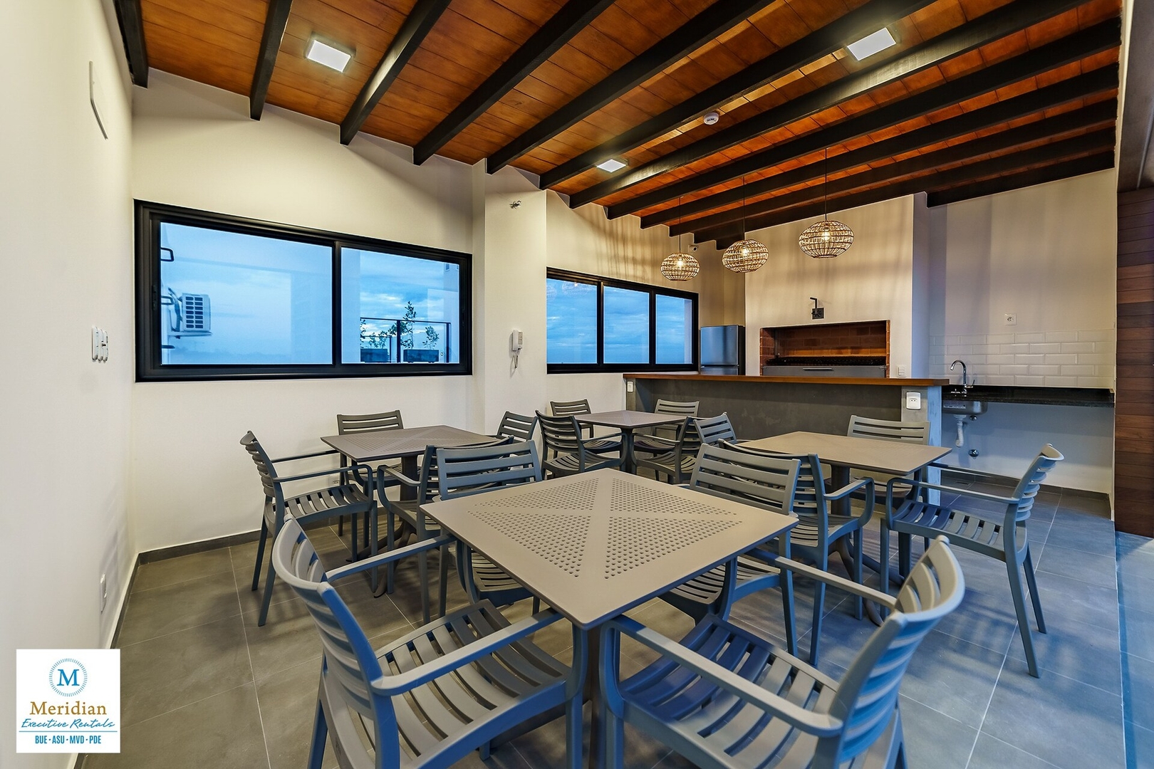 ¡A pasos de Paseo Galería! 4 Meridian Executive Rentals