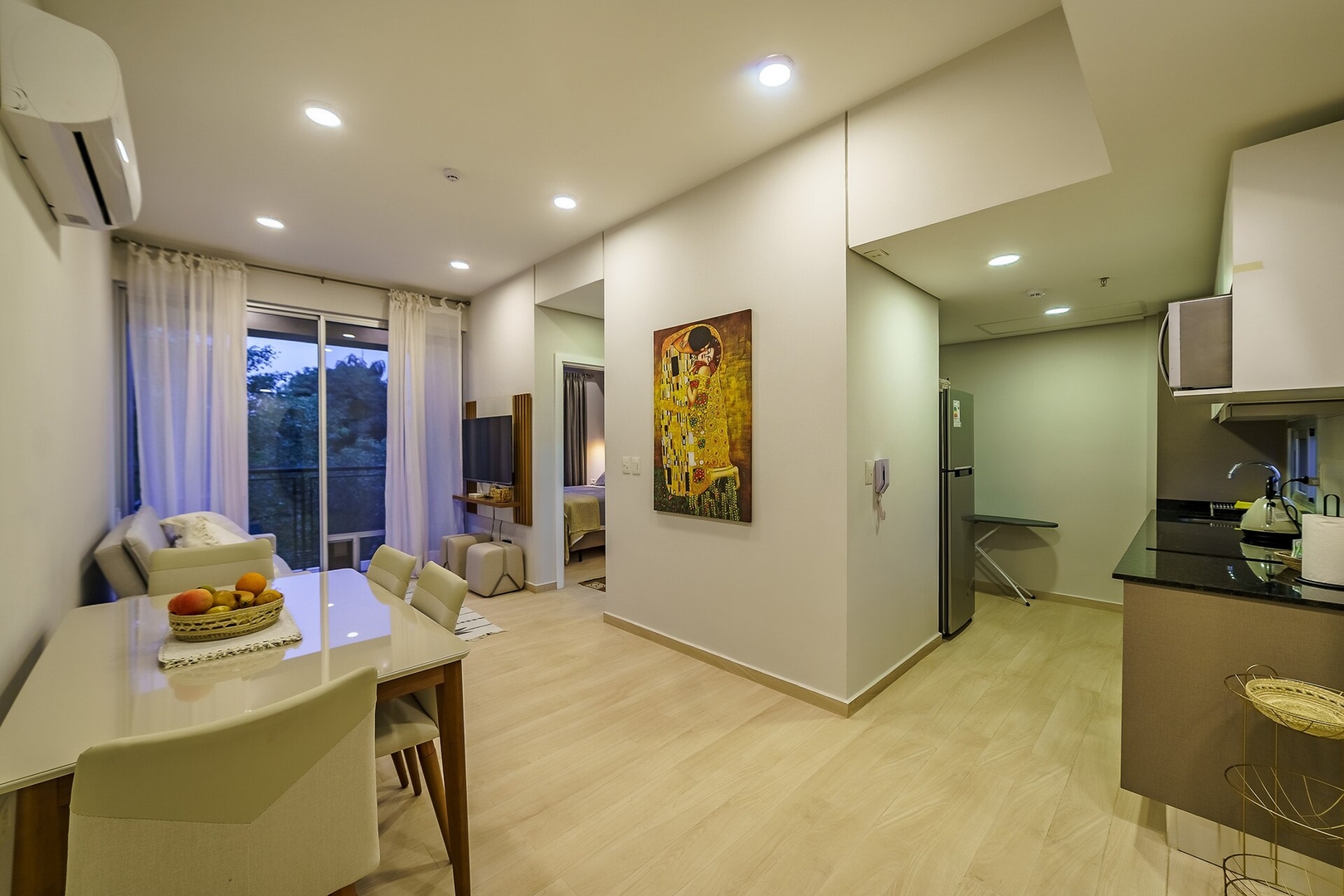  3 Meridian Executive Rentals