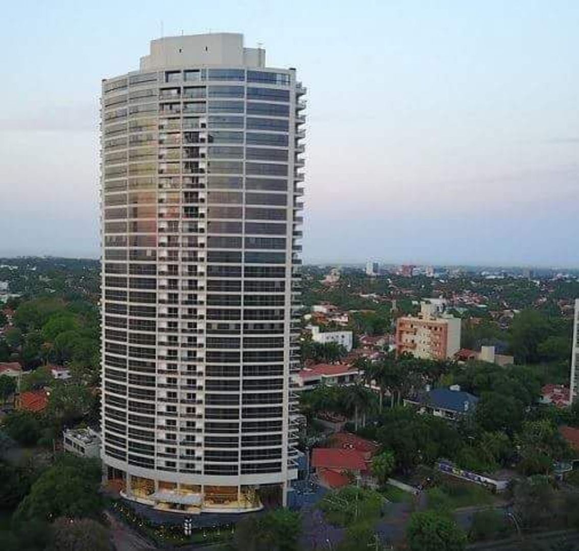Luxury 2 Bedroom flat at The Tower! 16 Meridian Executive Rentals