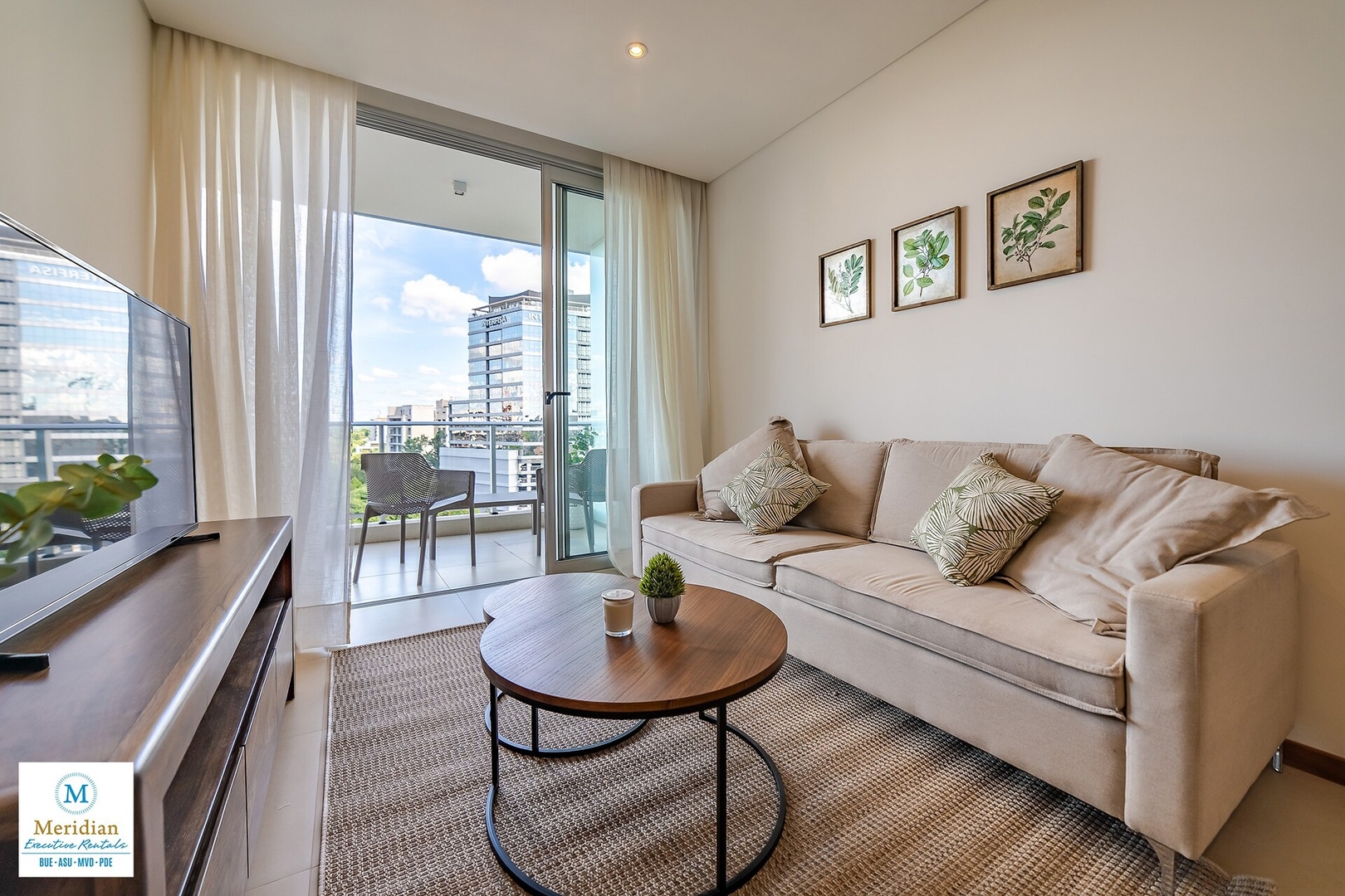 ¡A 50m del Shopping del Sol! 1 Meridian Executive Rentals