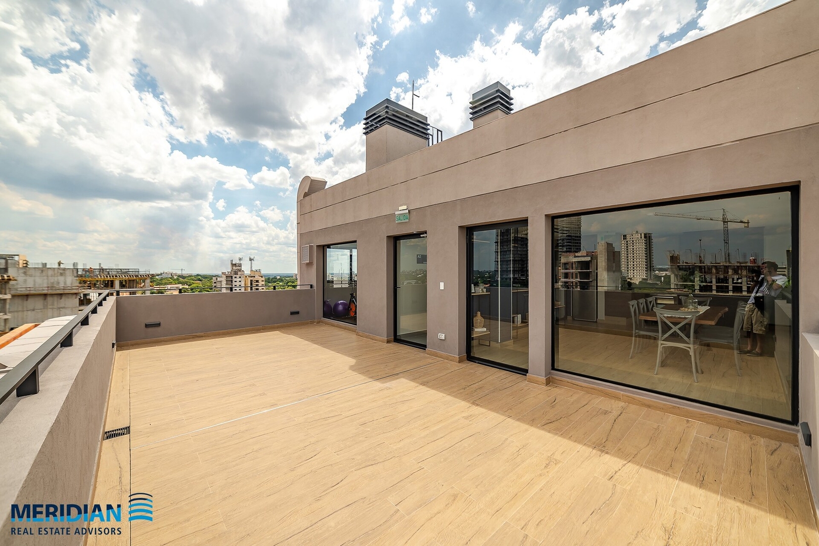 Dpto a estrenar a pasos del Shopping del Sol! 32 Meridian Executive Rentals