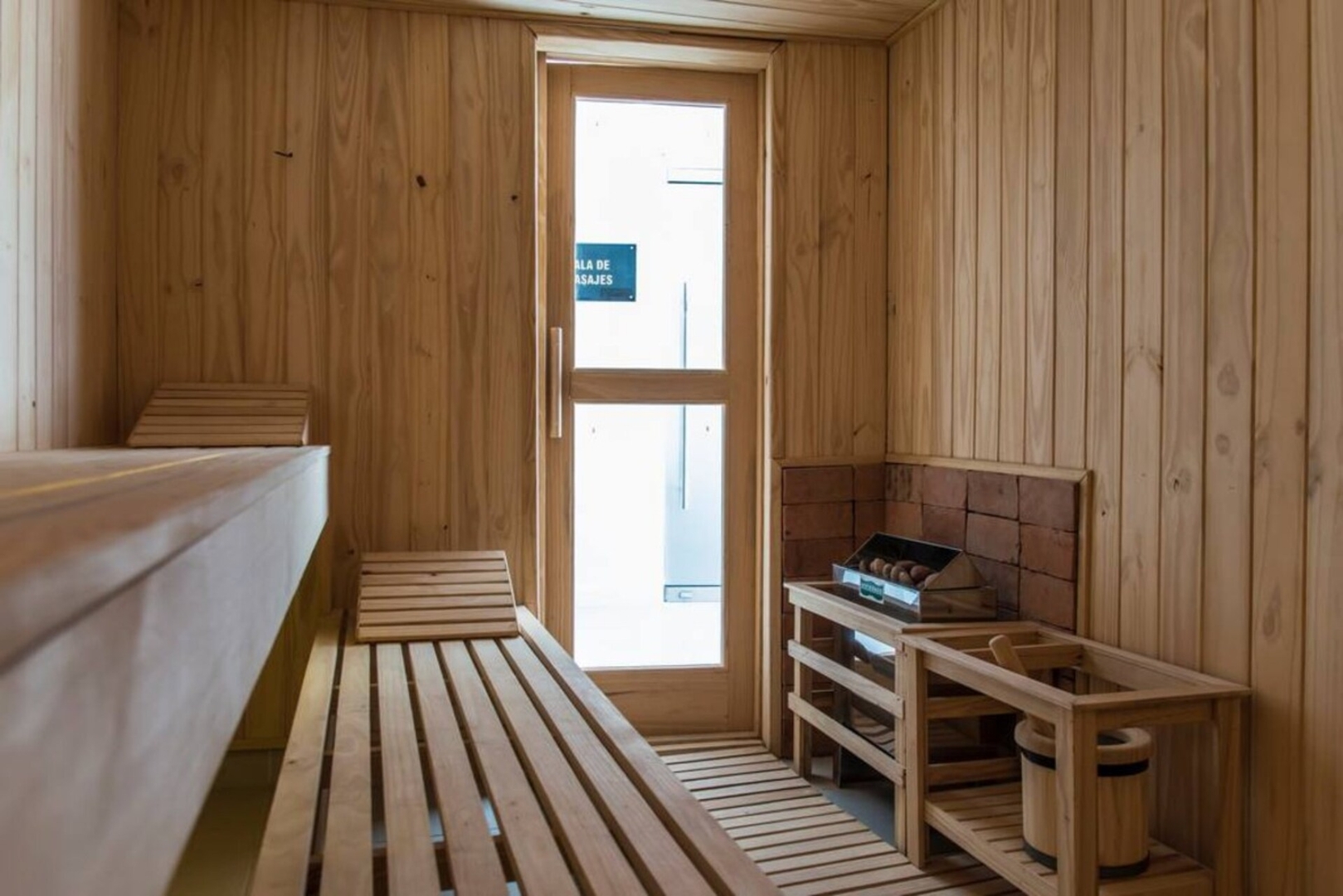 1006 - The Tower Stunning condo 23 Meridian Executive Rentals