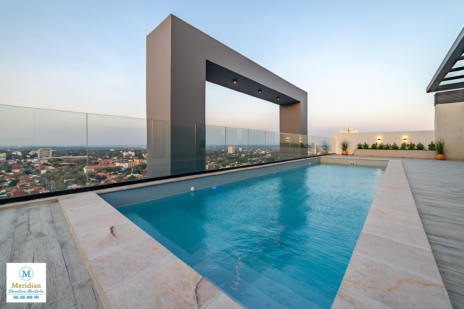 ¡A estrenar y en zona top! ¡Servicios 5*! 18 Meridian Executive Rentals