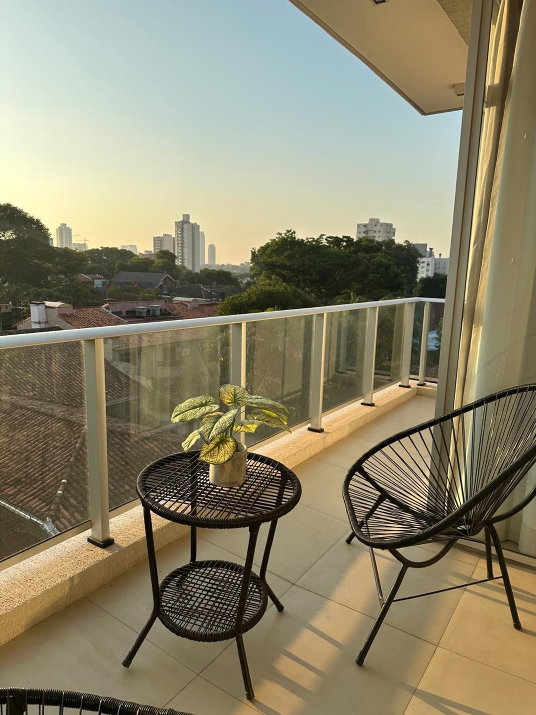  3 Meridian Executive Rentals