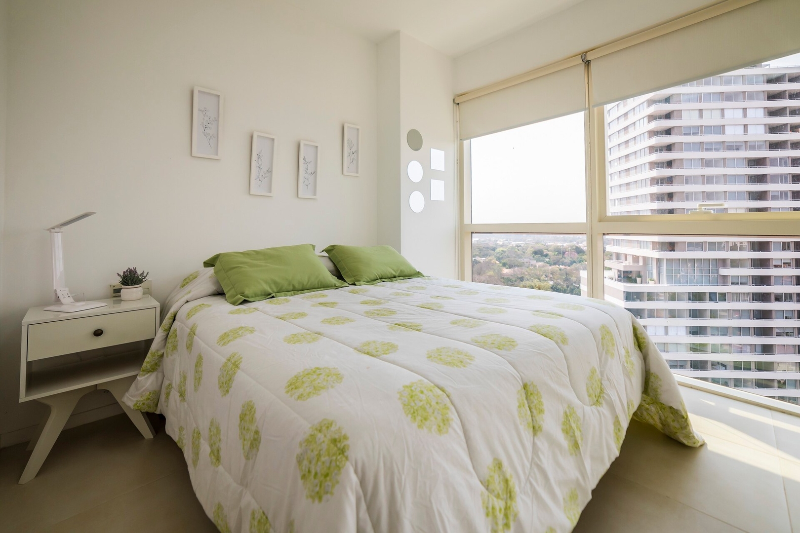 A pasos de los Shoppings y principales puntos! 4 Meridian Executive Rentals