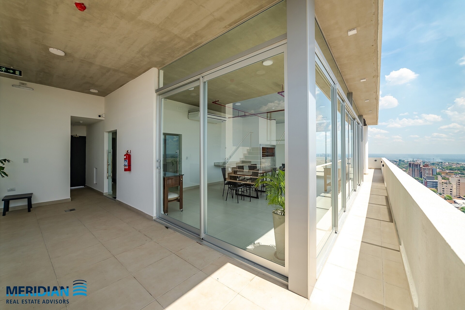 ¡A pasos del Centro con increíbles vistas! 5* 6 Meridian Executive Rentals