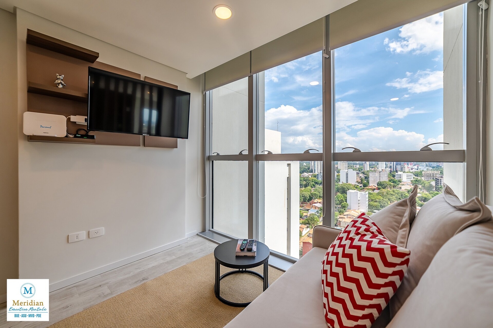 ¡Increíbles vistas panorámicas! Zona Shoppings. 5* 7 Meridian Executive Rentals