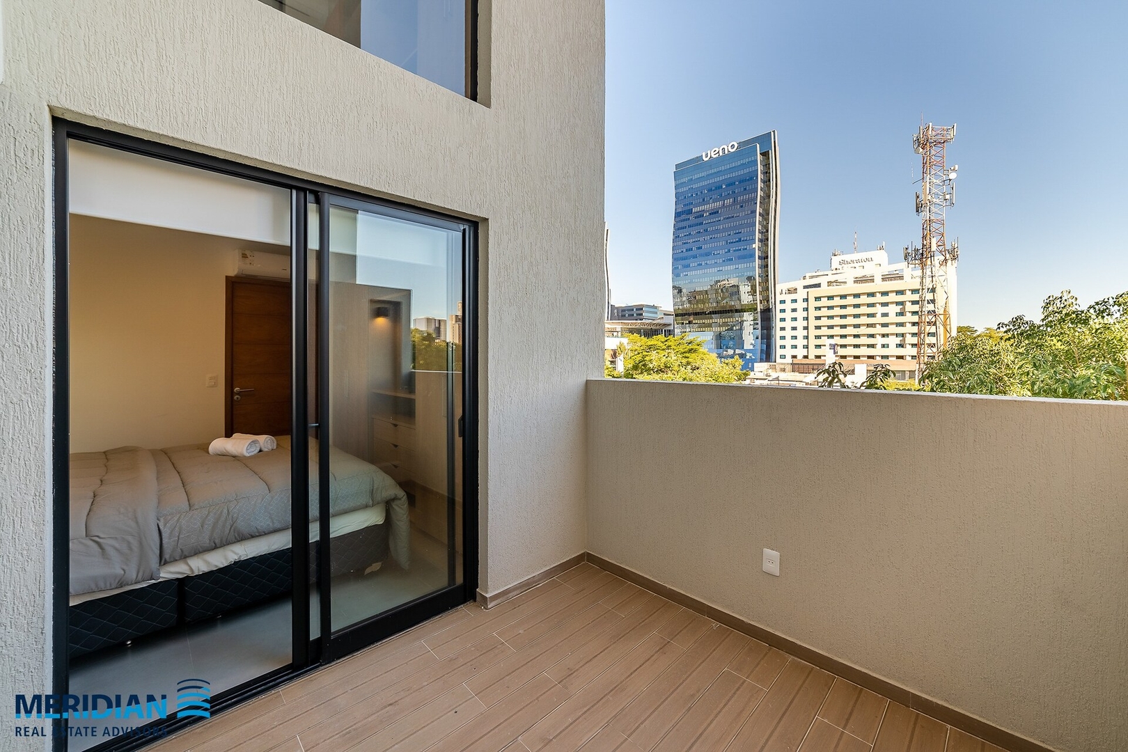 ¡A estrenar y a 30m del Shopping del Sol! 14 Meridian Executive Rentals