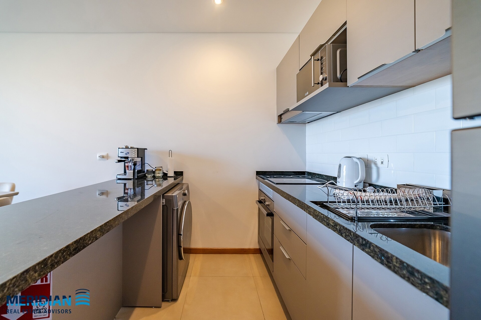 Edificio boutique. A pasos del Shopping del Sol! 11 Meridian Executive Rentals