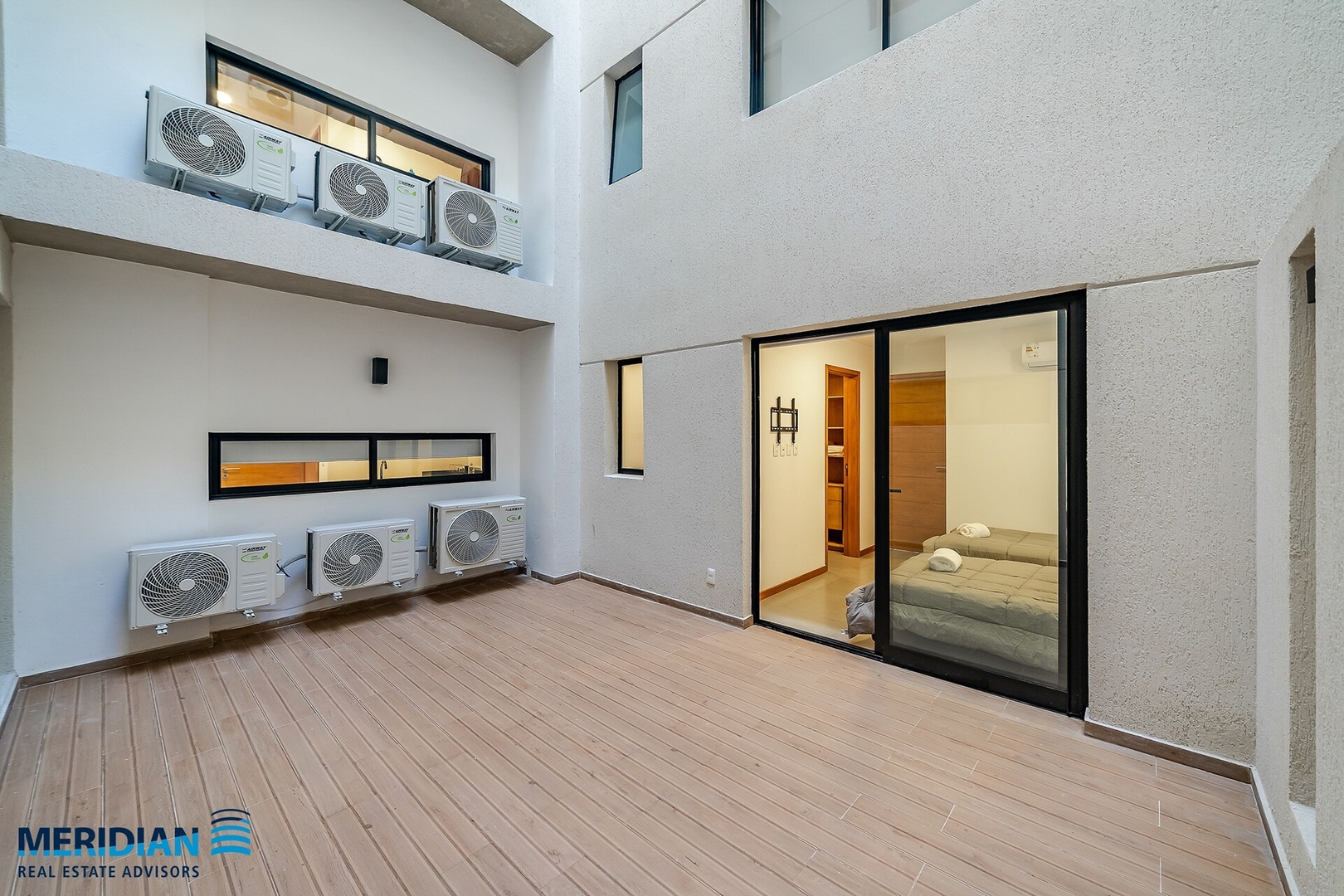 ¡A estrenar y a 30m del Shopping del Sol! 20 Meridian Executive Rentals