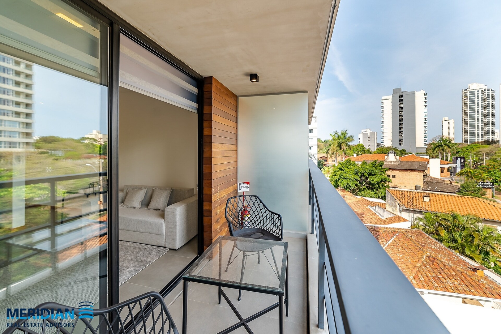 ¡A pasos de Paseo Galería! 19 Meridian Executive Rentals