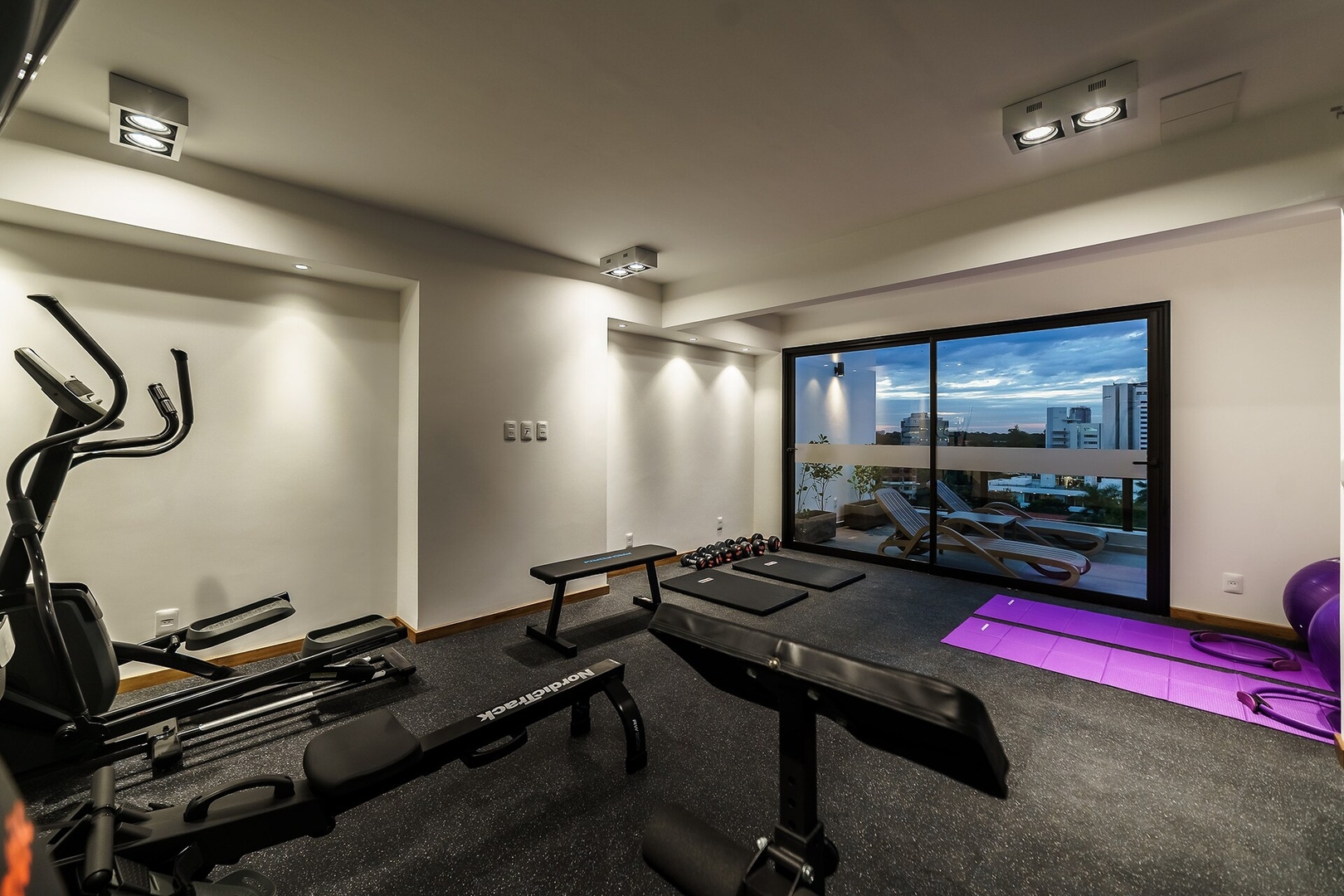  17 Meridian Executive Rentals