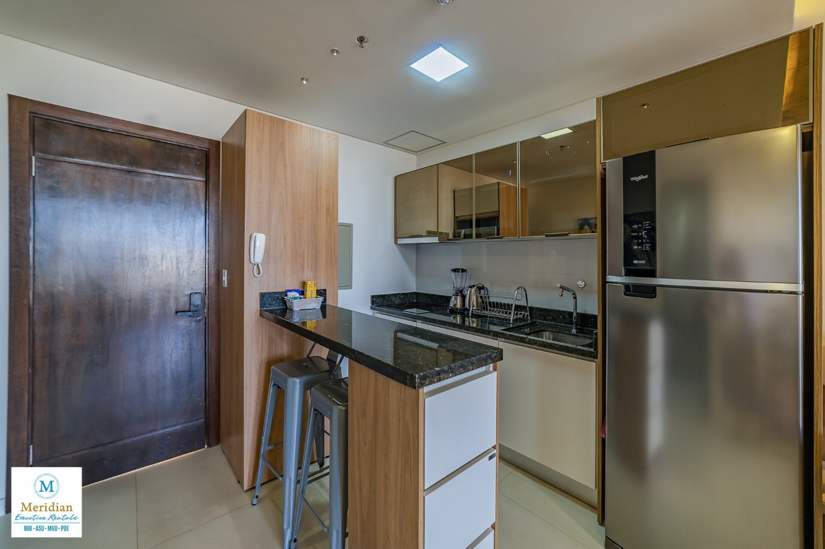 Great Studio 4 Meridian Executive Rentals