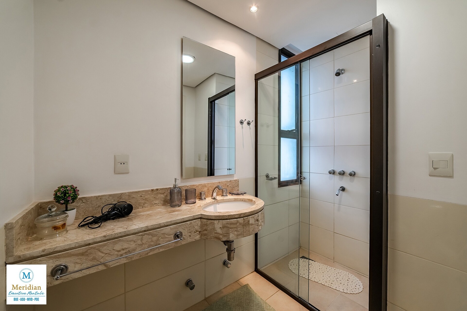  15 Meridian Executive Rentals