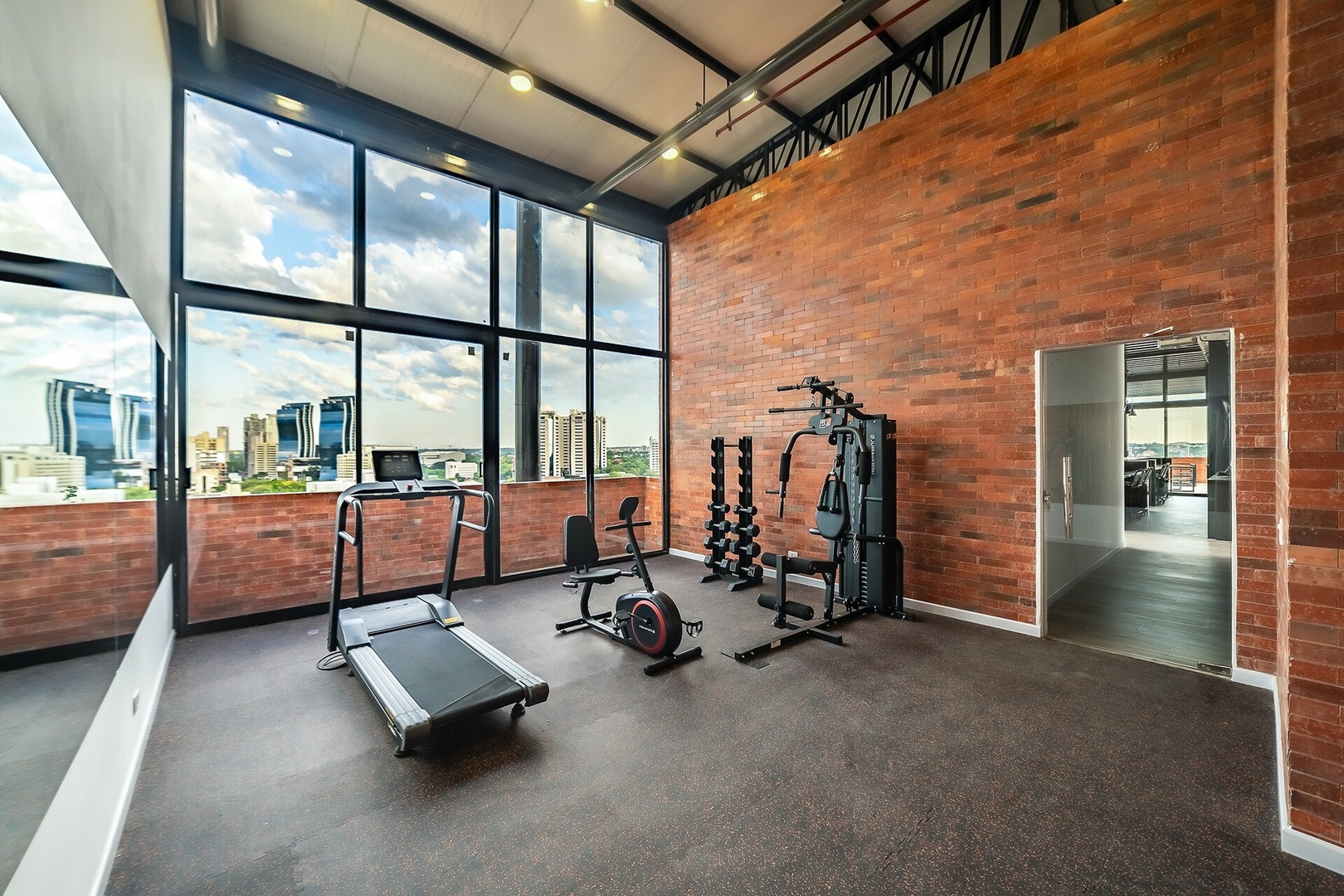 A pasos del Shopping del Sol! A estrenar! 17 Meridian Executive Rentals