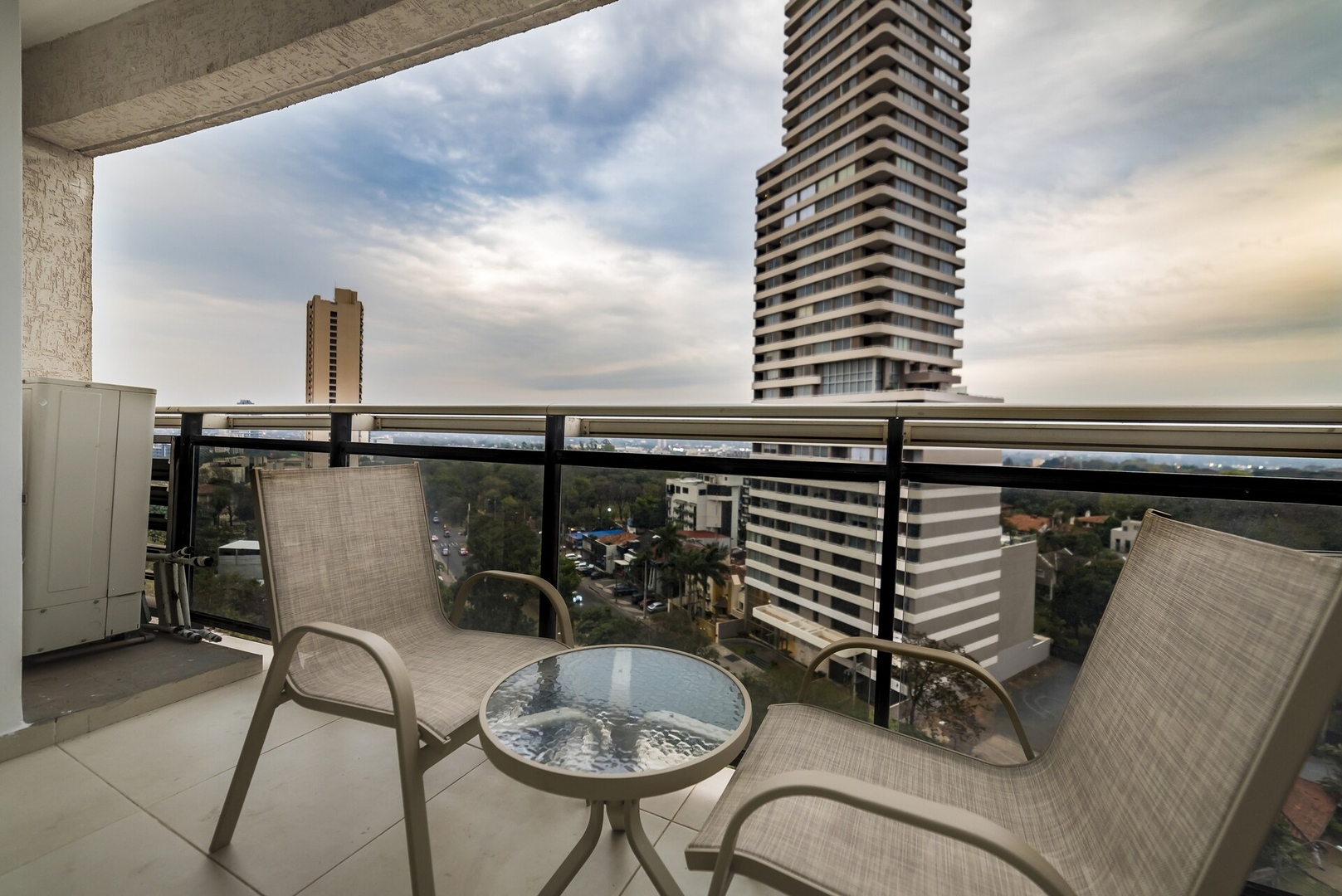Servicios 5 estrellas y a pasos de todo! 13 Meridian Executive Rentals