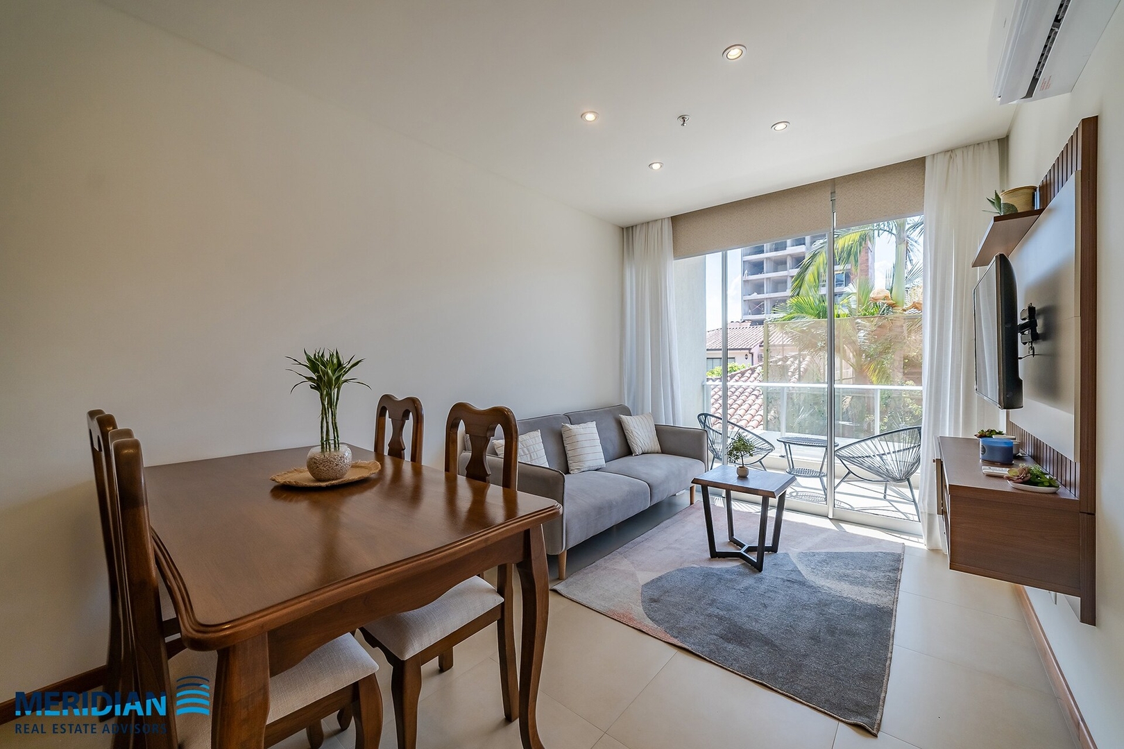 ¡A 50 metros del Shopping del Sol! 10 Meridian Executive Rentals