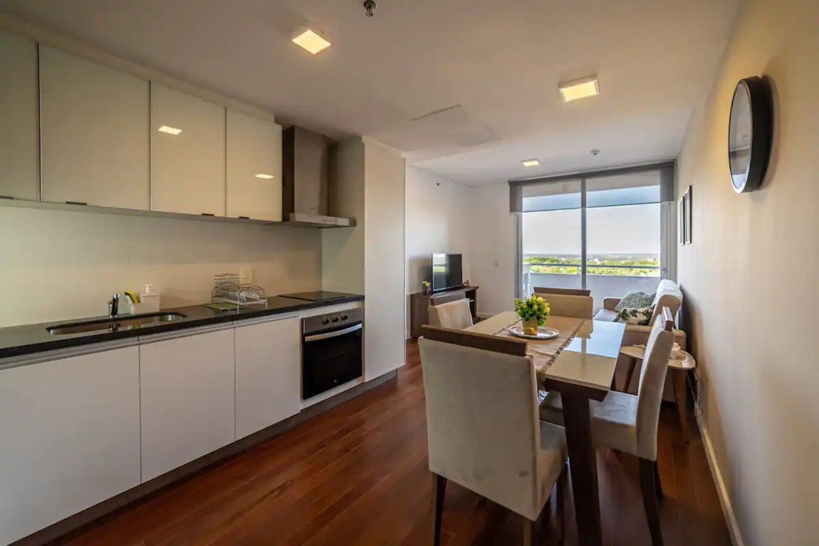 SkyTower A pasos de Shoppings 6 Meridian Executive Rentals