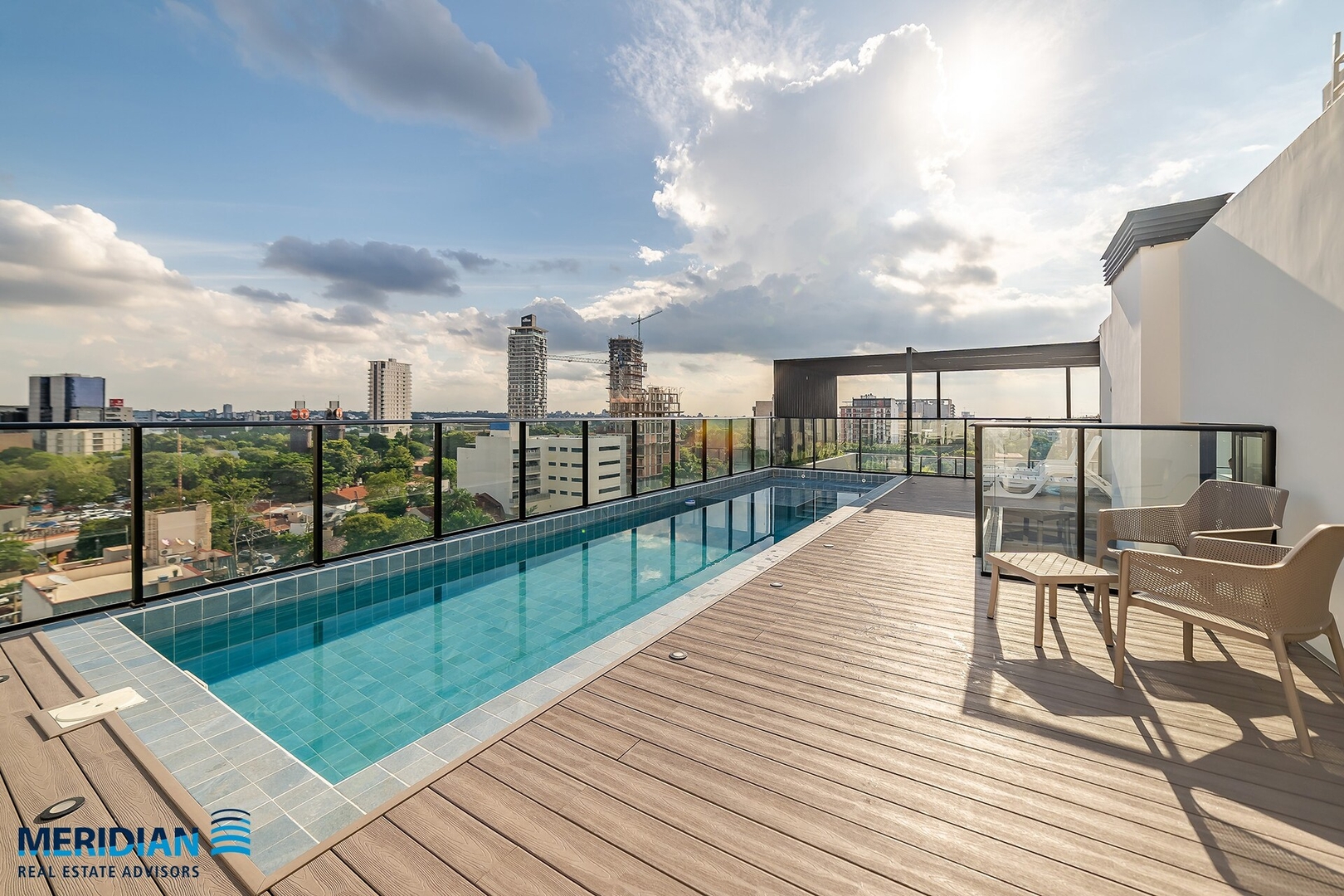 ¡A pasos del Shopping del Sol c/deco Profesional! 32 Meridian Executive Rentals