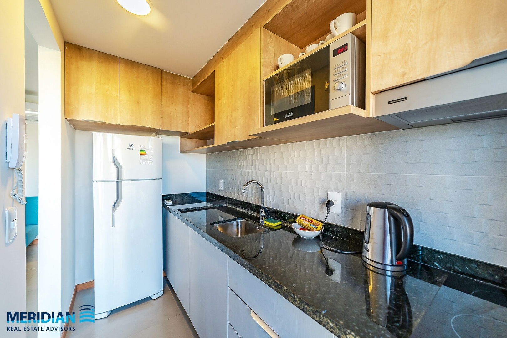 ¡A pasos del Paseo Galería y del Shopping Del Sol! 3 Meridian Executive Rentals