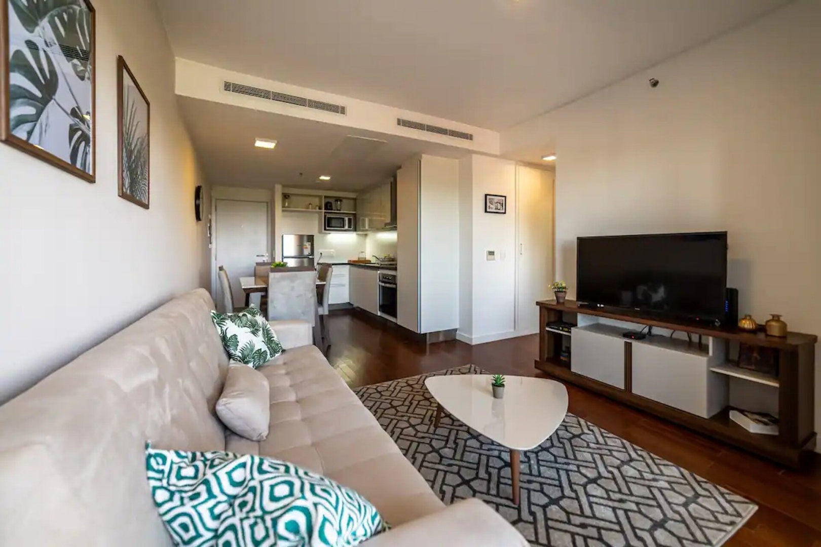 SkyTower A pasos de Shoppings 12 Meridian Executive Rentals