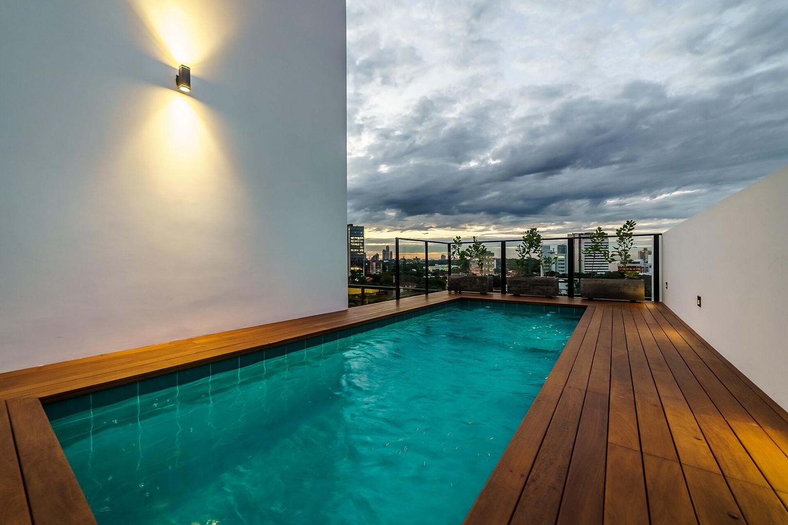 ¡A pasos de Paseo La Galería y a estrenar! 16 Meridian Executive Rentals