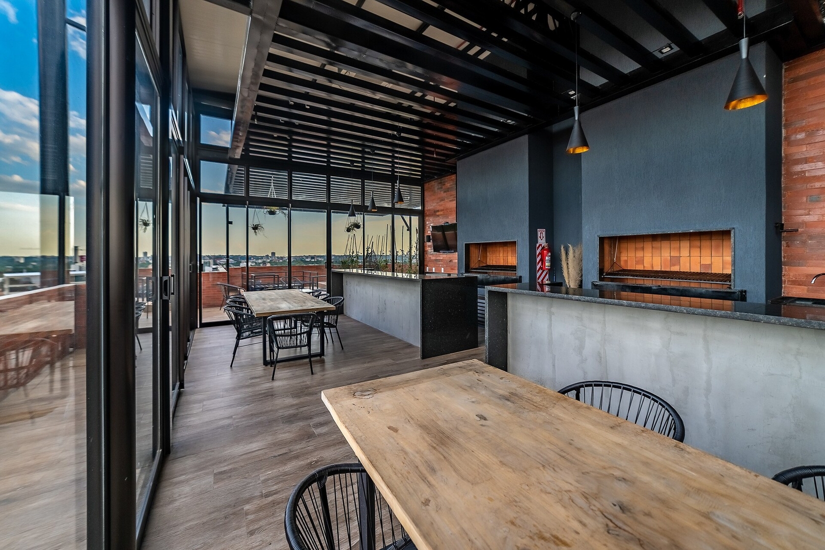 A pasos del Shopping del Sol! A estrenar! 16 Meridian Executive Rentals