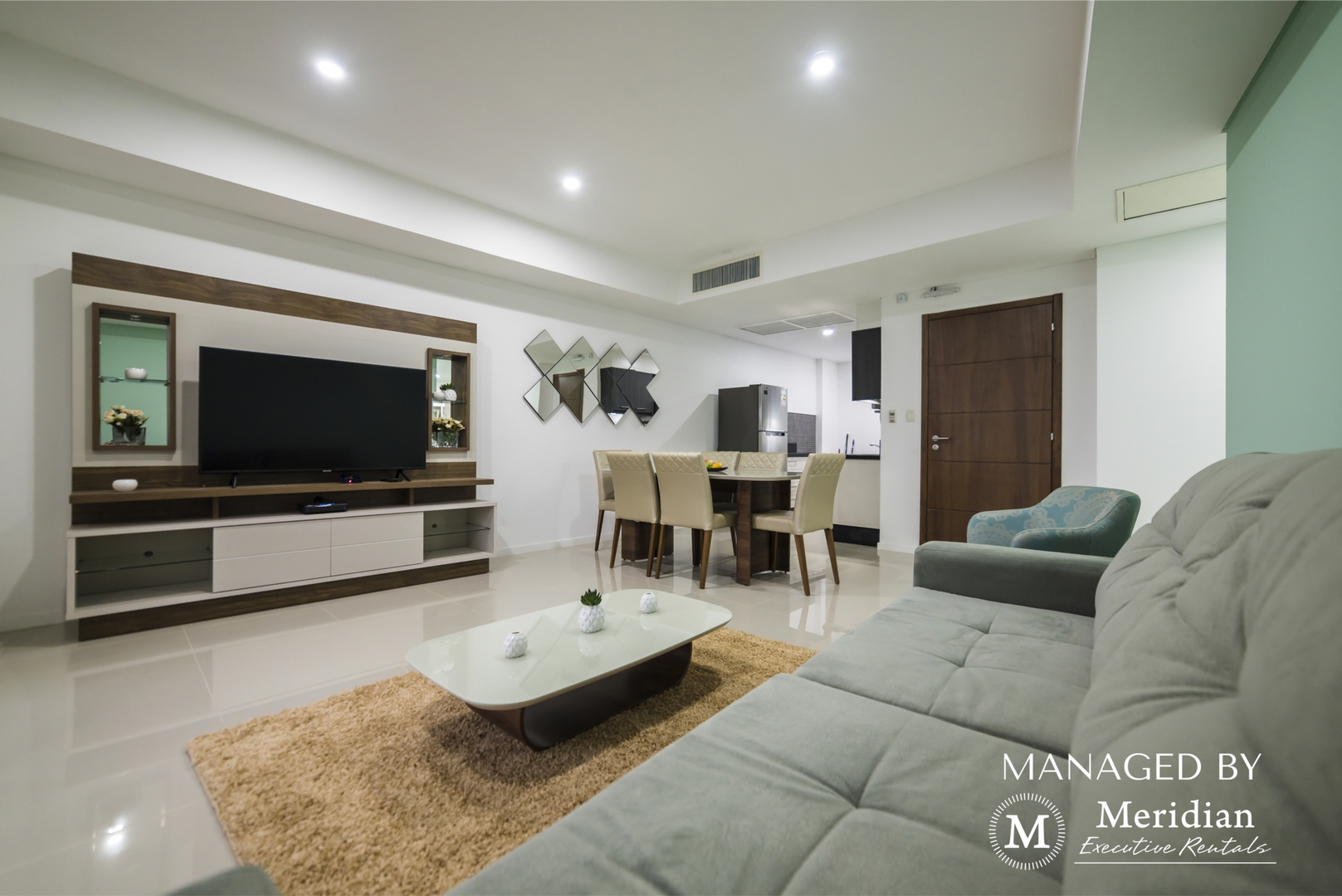 Servicios 5 estrellas y a pasos de todo! 1 Meridian Executive Rentals