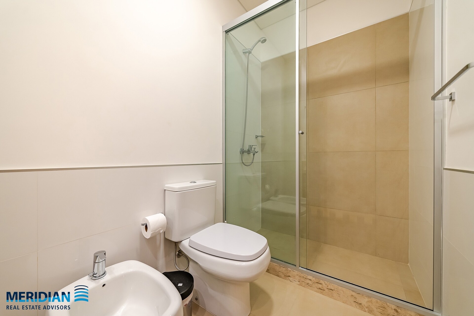 Depto premium a pasos del Shopping del Sol! 90m2! 17 Meridian Executive Rentals