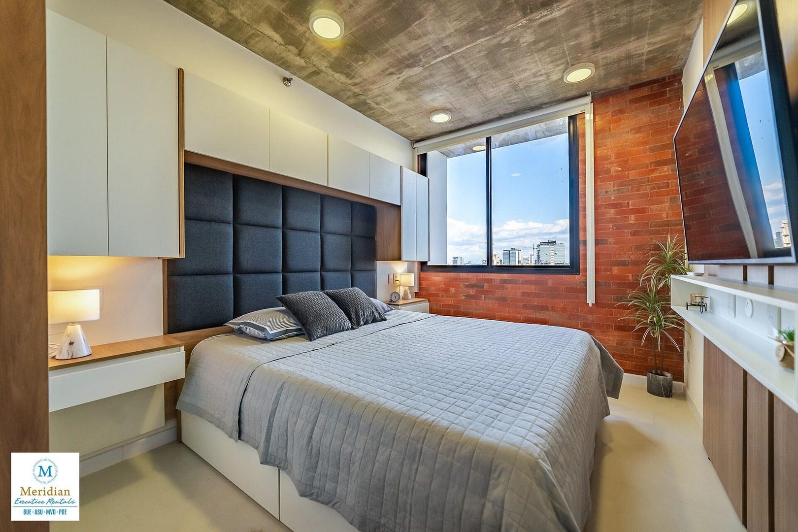 ¡Zona Shopping del Sol! ¡Nuevo! ¡High Speed WiFi! 1 Meridian Executive Rentals