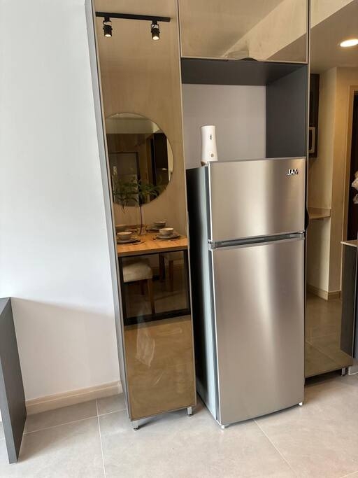  5 Meridian Executive Rentals