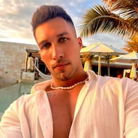 Nicolás
