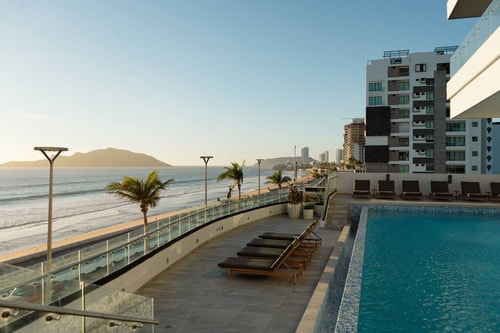 Luxury apartment on Malecón de Mazatlán 35 Mahara Vacation