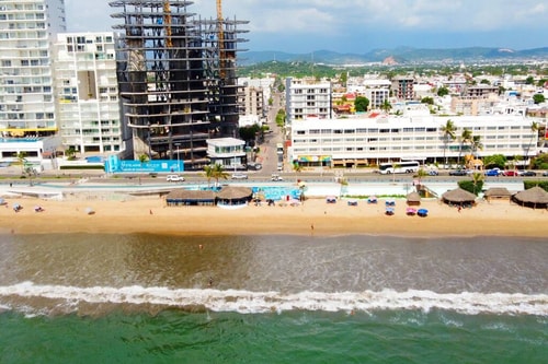 Ocean view 1 block from the malecón beach 14 Mahara Vacation