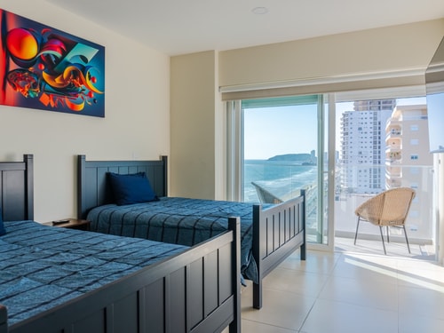 Exclusive Oceanview Apartment on the Malecón 41 Mahara Vacation