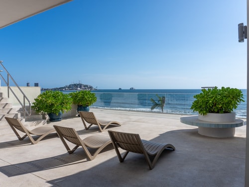 Exclusive Oceanview Apartment on the Malecón 47 Mahara Vacation