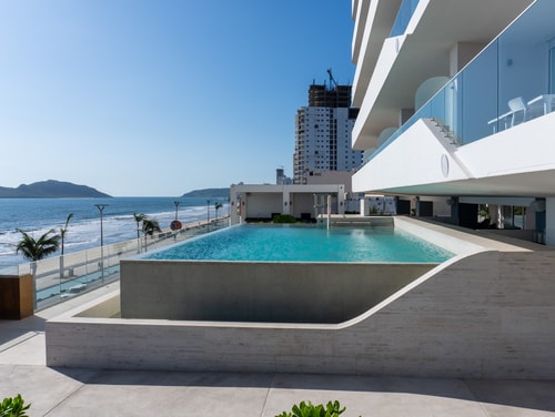 Exclusive Oceanview Apartment on the Malecón 45 Mahara Vacation