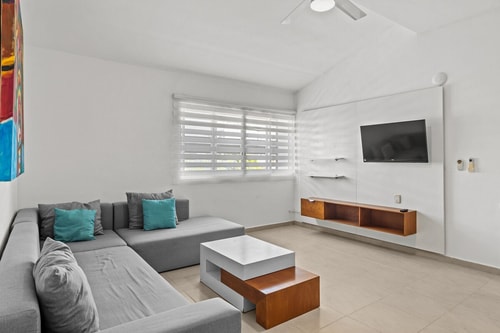 En Versalles amplio condominio