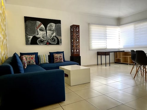 Condo en Versalles con alberca! 3 cuadras de playa