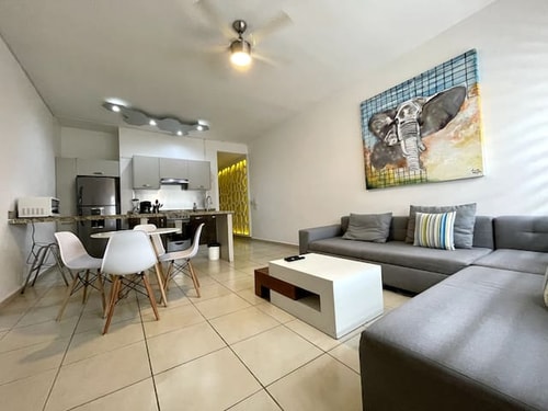 Padre depa moderno en perfecta ubicación!