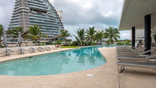 Exclusive apartment in Puerto Cancun, access pool El Corazon del Caribe